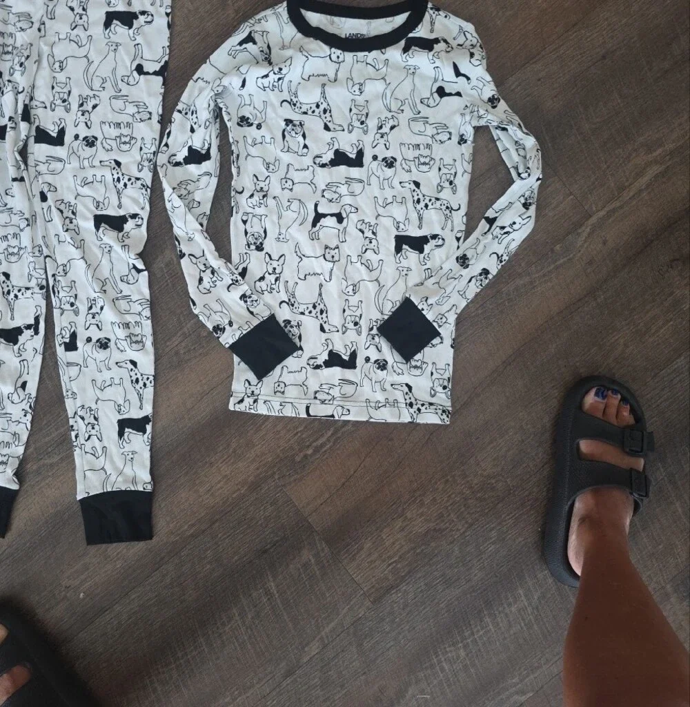 Lands End. Kids White & Black Dog Print Pajama Set